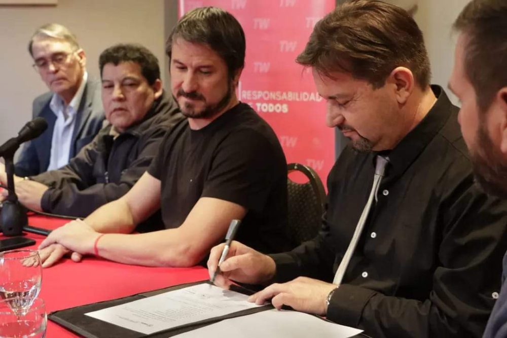 Trelew, Entrga de Kits Solares Educativos
